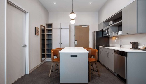 Suite, 1 Bedroom, Accessible (Hearing, Washer & Dryer)