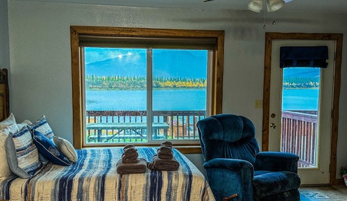 Basic Room, 2 Queen Beds, Non Smoking, Lake View