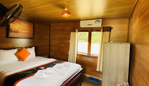 Deluxe Cabin