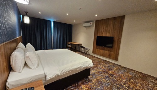 Deluxe Room, 1 King Bed, Non Smoking