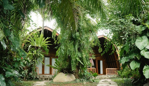 Lumbung Suite