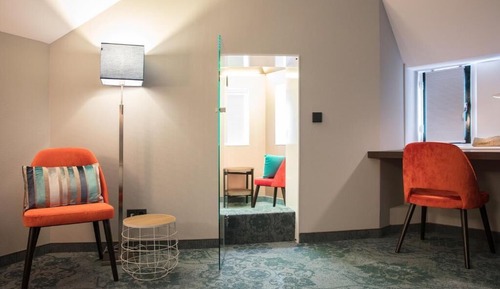 Signature Room