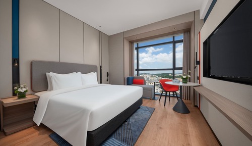 Standard Room, Multiple Beds (Extra Floor Space)