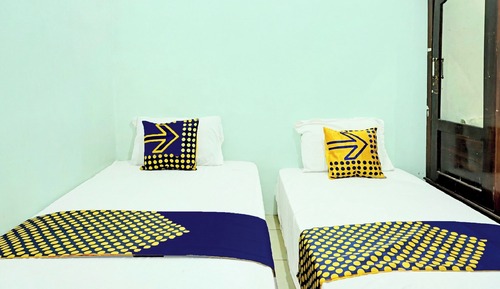 Basic Twin Room
