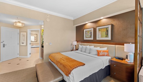 Luxury Penthouse, 1 King Bed with Sofa bed, Balcony, City View