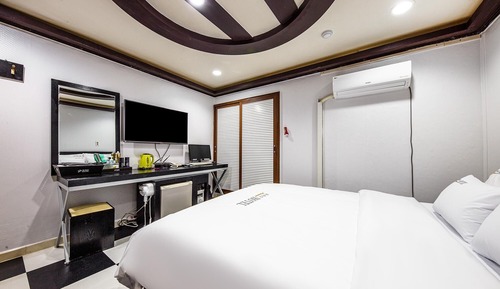 Room (Standard Room)