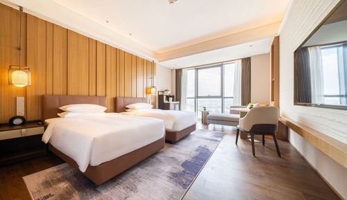 Club Twin Room, 2 Twin Beds, City View