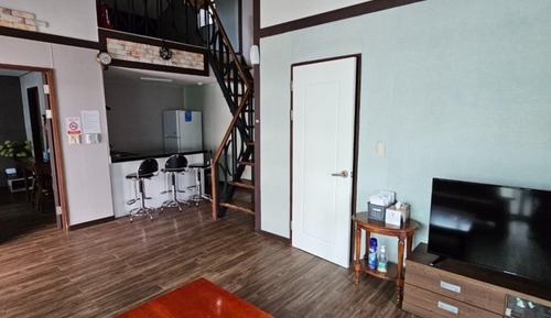 Room (Room 101)