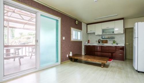 Room (Unshared House (Unshared House))