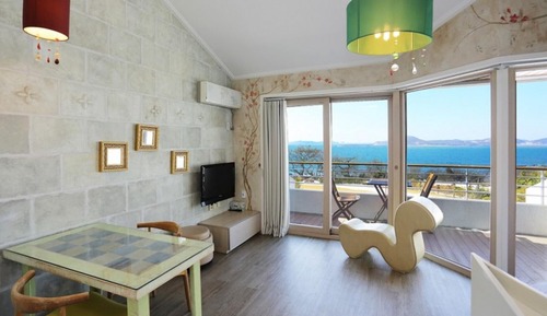 Room (Siena (2F))