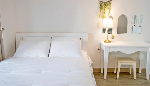 Room (Larache (1F))