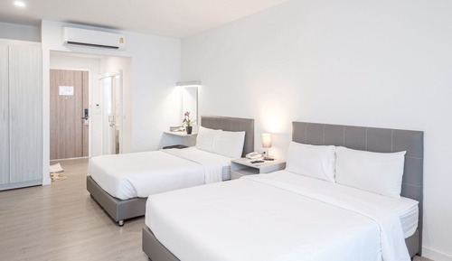 Premium Twin Room, 2 Queen Beds, Non Smoking, Air conditioning