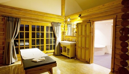 Room (Suite 25 Type A-C2)