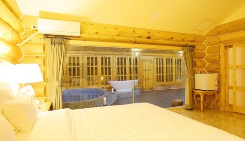 Room (Pool Villa B-B4)