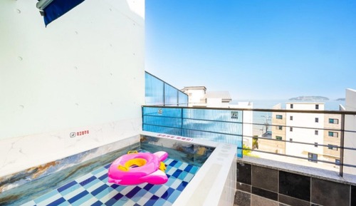 Room (King Special PriceRoom 402 (elevator/)