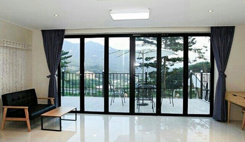 Room (Pension 4)