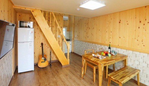 Room (Room No2)
