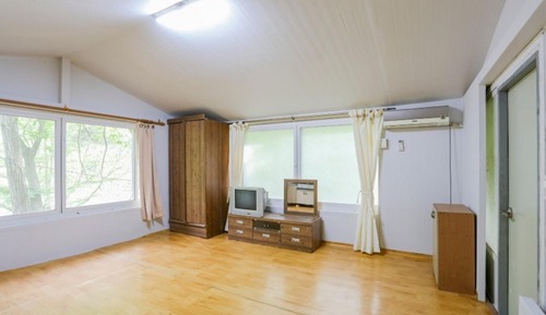 Room (Moon Room)