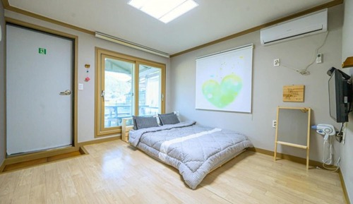 Room (Jasmine (2F))