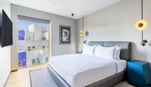 Premium Suite, 1 King Bed