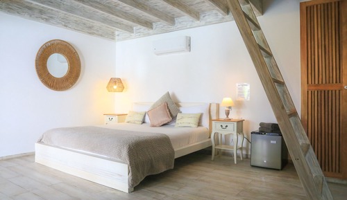 Superior Quadruple Room, Poolside