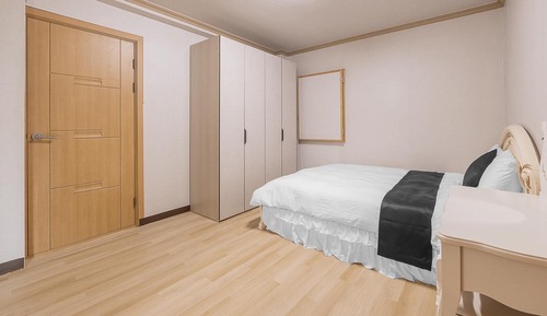 Basic Room, 2 Bedrooms (lavender 101(meonbadajeonmang))