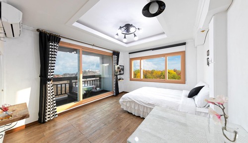 Basic Room, 1 Bedroom (Iris 304(Ocean View))