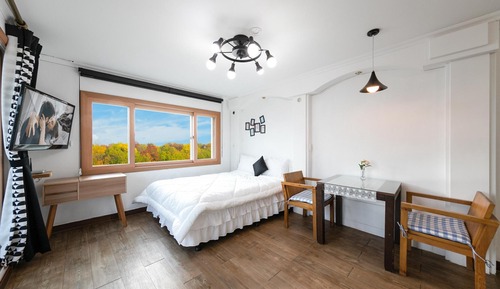 Basic Room, 1 Bedroom (Rosemary 203(Ocean View))
