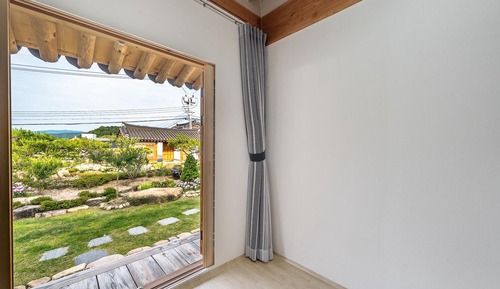 Basic Room, 1 Bedroom (Yeonsanhong)