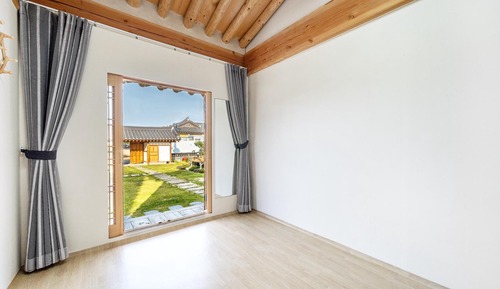 Basic Room, 1 Bedroom (Cosmos)