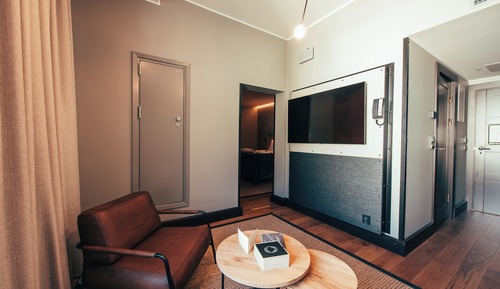 Deluxe Room, 1 King Bed, Non Smoking (Sitting Area)