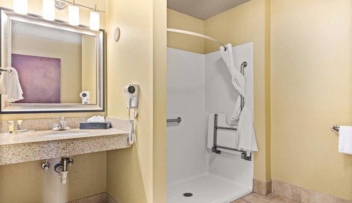 Suite, 2 Queen Beds, Accessible, Non Smoking