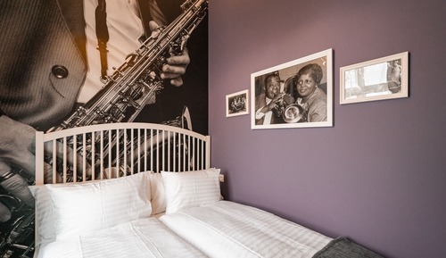 One-Bedroom Suite
