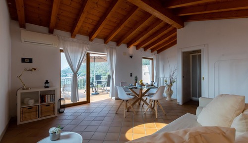 Family Apartment, 2 Bedrooms, 2 Bathrooms, Mountainside (Samuel House-Asia in hilly area and)