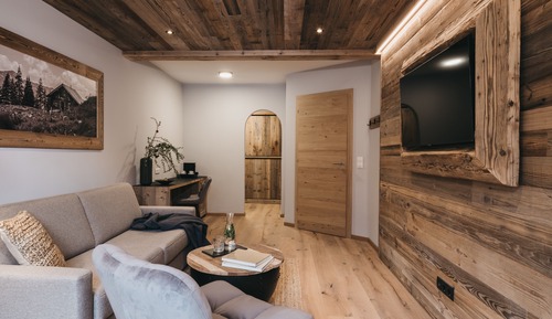 One Bedroom Suite II