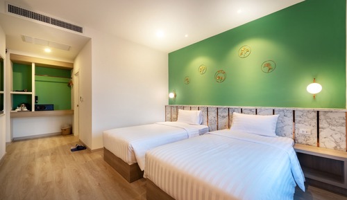Deluxe Room (Twin)