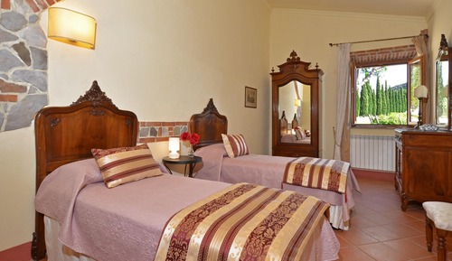 Family Villa, Multiple Bedrooms, Mountainside (Villa Paradiso 16)