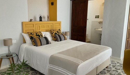 Double Room, Private Bathroom (Jengibre)