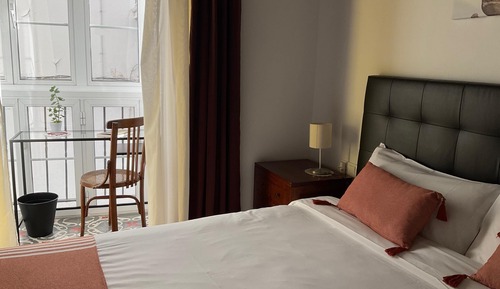 Classic Double Room, Private Bathroom, City View (Anis Estrellado)