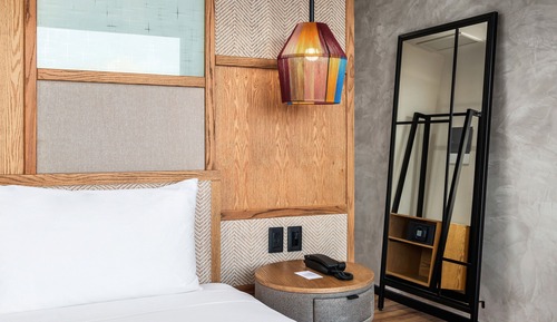 aloft, Room, 1 King Bed, Non Smoking, City View