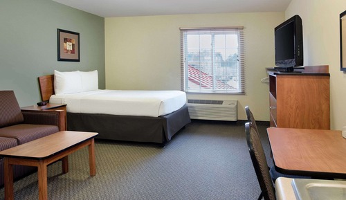 Suite, 1 Queen Bed, Non Smoking
