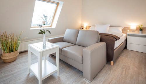 Apartment (C)