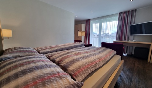 Superior Double Room, Mountain View (no balcony)