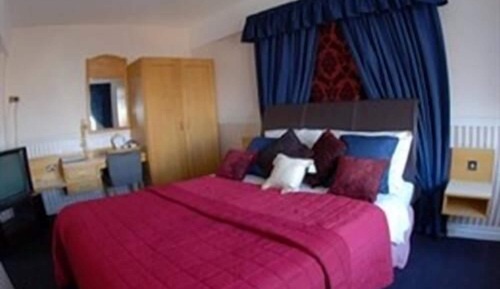 Suite, Ensuite (for 3)