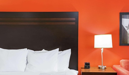 Room, 2 Queen Beds, Accessible, Golf View (Mobility Accessible)
