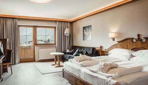 Panoramic Room, Balcony, Mountain View