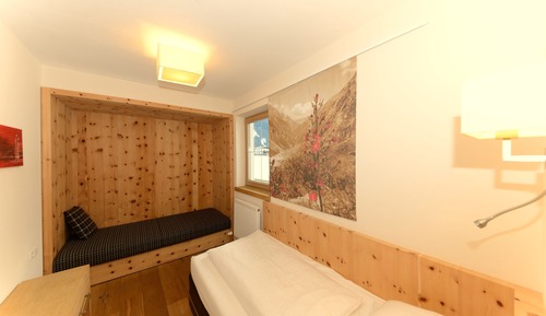 Family Suite, 2 Bedrooms, Balcony, Mountain View (Zirbe)