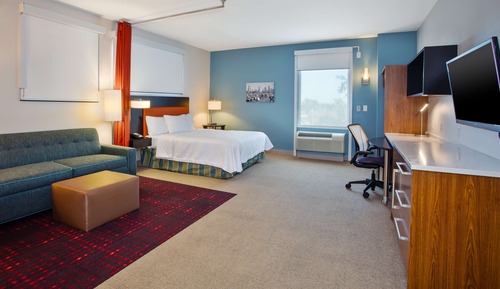 Studio, 1 Queen Bed, Accessible, Bathtub