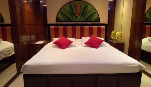 Superior Room (Emperor Bed)