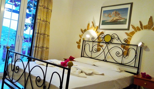 Panoramic Triple Room